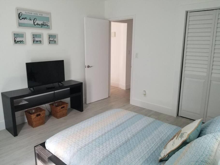 My Lovely Home In Miami 15 Minutes From The Beach Bagian luar foto