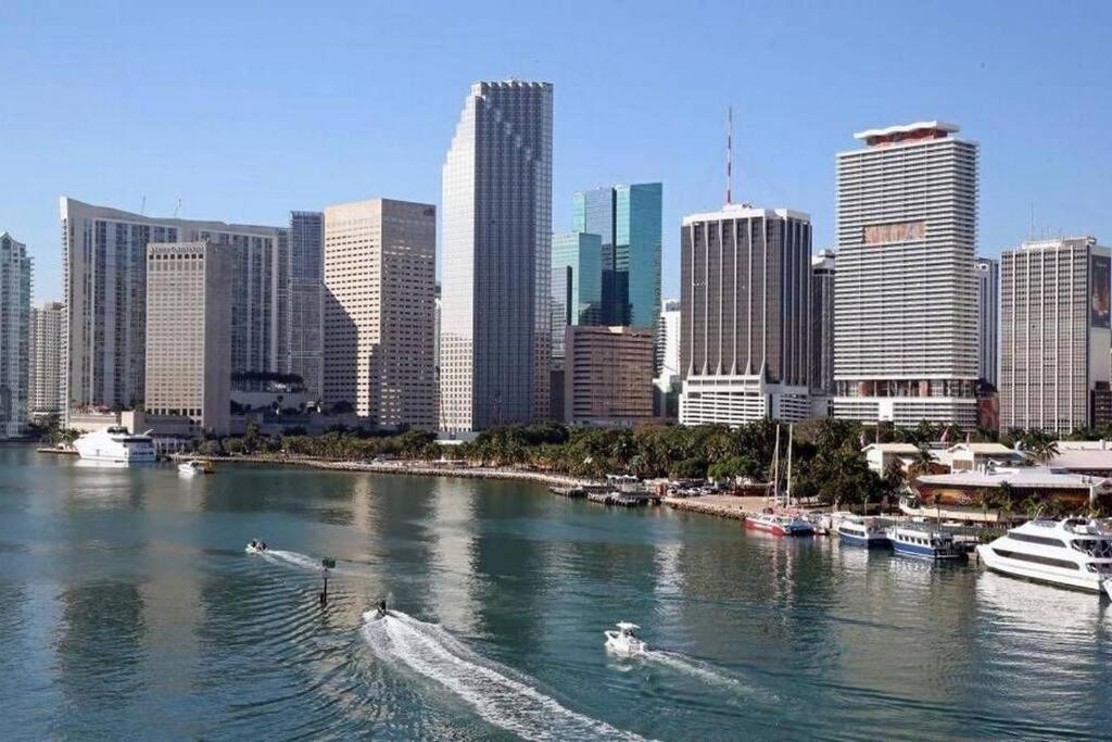 My Lovely Home In Miami 15 Minutes From The Beach Bagian luar foto