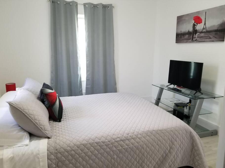 My Lovely Home In Miami 15 Minutes From The Beach Bagian luar foto