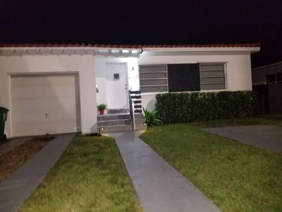 My Lovely Home In Miami 15 Minutes From The Beach Bagian luar foto